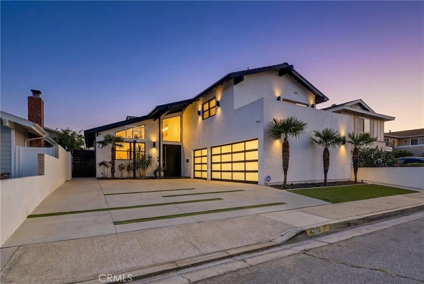 Welcome to this beautifully remodeled home in the highly - Beach Home for sale in Seal Beach, California on Beachhouse.com