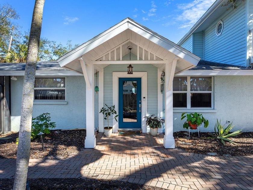 Charming Coastal Oasis in the Heart of Siesta Key
Nestled on a - Beach Home for sale in Sarasota, Florida on Beachhouse.com