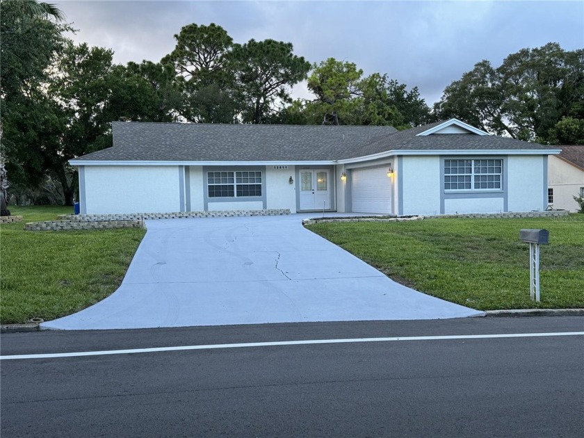 Well-maintained home in Deed-Restricted Beacon Woods. Includes - Beach Home for sale in Hudson, Florida on Beachhouse.com