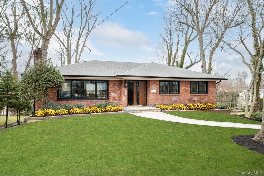 Welcome to this beautifully gut-renovated home in the Village of - Beach Home for sale in Great Neck, New York on Beachhouse.com