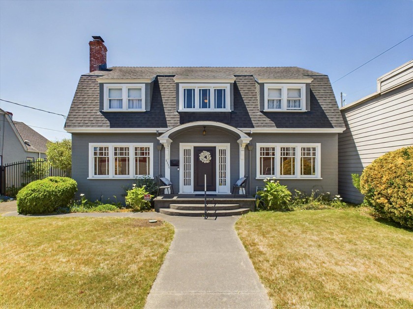 Prepare to be amazed when you enter this classic home.  This - Beach Home for sale in Eureka, California on Beachhouse.com