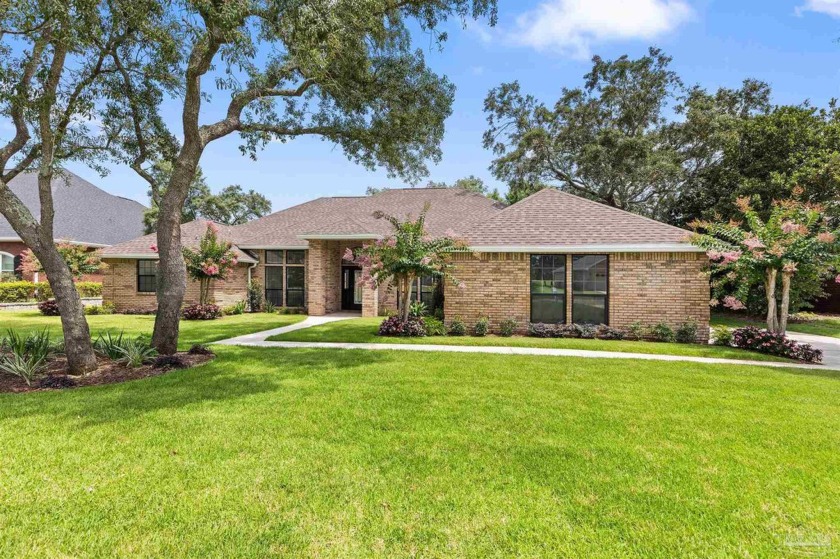 Move-in ready perfection awaits at 2969 PGA Blvd in prestigious - Beach Home for sale in Navarre, Florida on Beachhouse.com