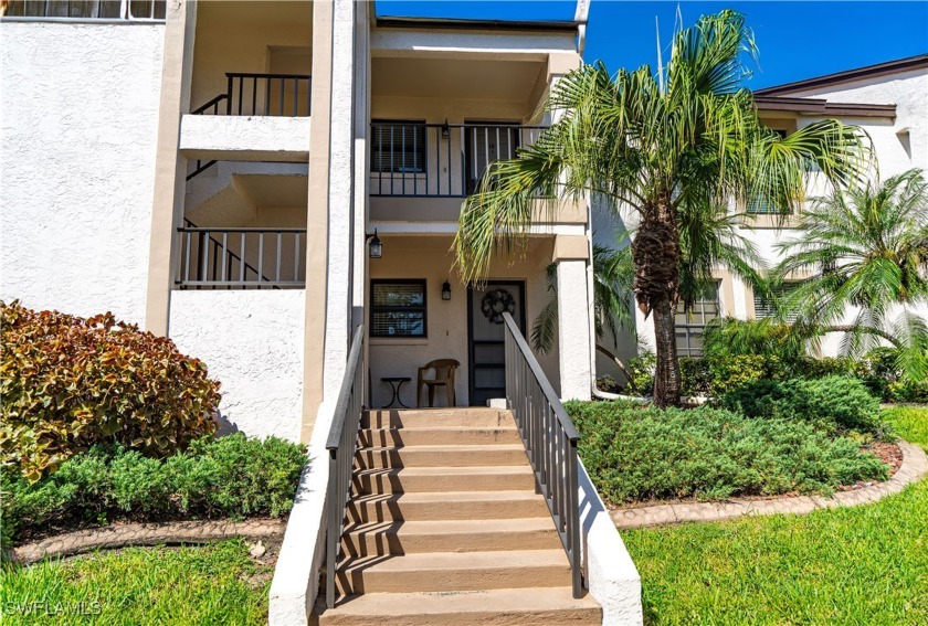 This adorable 2 bedroom, 2 full bath, 1st floor condo has lake - Beach Condo for sale in Fort Myers, Florida on Beachhouse.com