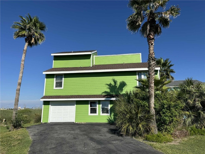 Turn-key for home or rental! Just off 361, close to both Port A - Beach Condo for sale in Port Aransas, Texas on Beachhouse.com