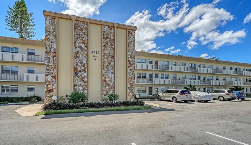Welcome to Ironwood, a friendly 55+ golf community in West - Beach Condo for sale in Bradenton, Florida on Beachhouse.com