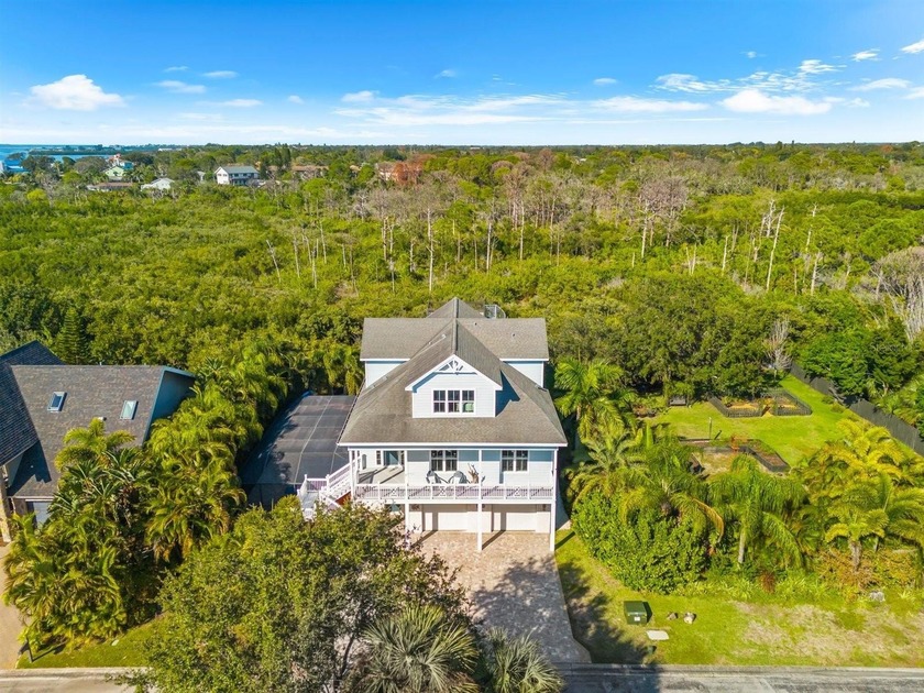 Experience the ultimate waterfront lifestyle in the exclusive - Beach Lot for sale in Tarpon Springs, Florida on Beachhouse.com