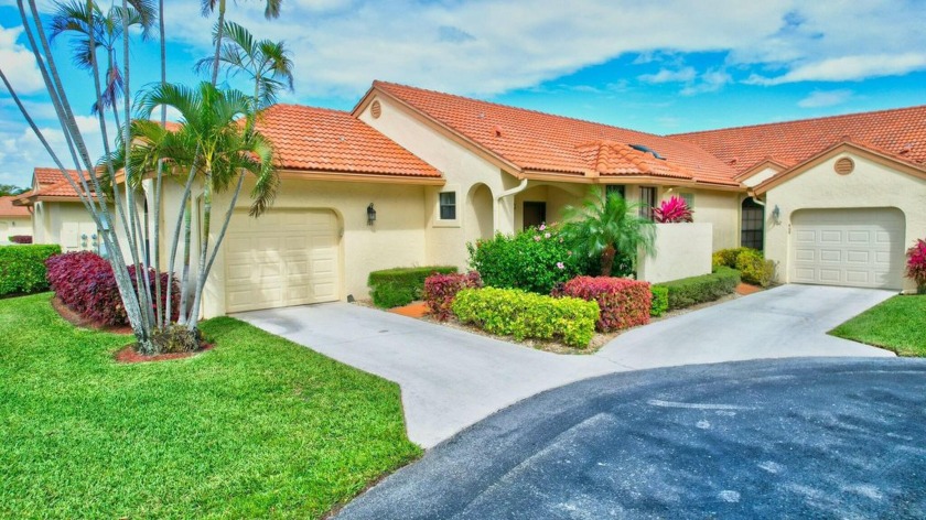 Beautifully maintained villa is ready for its new owner.  This - Beach Home for sale in Boynton Beach, Florida on Beachhouse.com