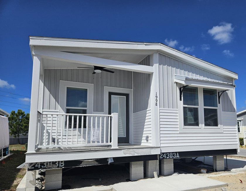 ***UNDER CONSTRUCTION*** BEAUTIFUL 2026 CAVCO-ELITE SERIES! 2 - Beach Home for sale in Tarpon Springs, Florida on Beachhouse.com