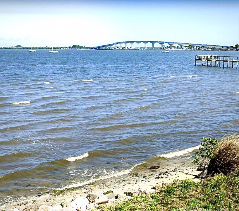 Prime waterfront lot with 100' on deep water Intracoastal - Beach Lot for sale in Jensen Beach, Florida on Beachhouse.com