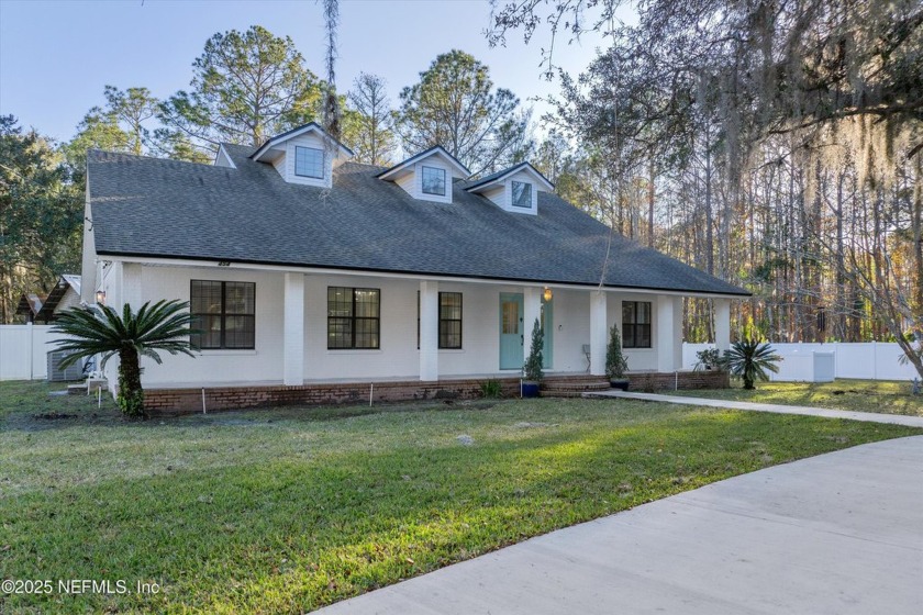 Beautifully updated all brick home nestled on 2.09 acres. 3 Bed - Beach Home for sale in Ponte Vedra, Florida on Beachhouse.com