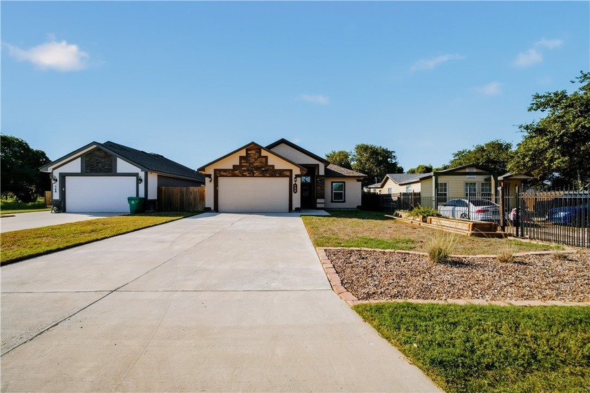 This 2022 home just feels good-airy, light, and open! Featuring - Beach Home for sale in Aransas Pass, Texas on Beachhouse.com