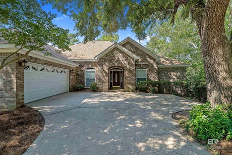 Beautiful custom built brick home on the golf course in Quail - Beach Home for sale in Fairhope, Alabama on Beachhouse.com