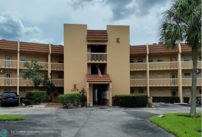 Fantastic opportunity to own a 2/2 condo in a desirable 55+ - Beach Condo for sale in Pompano Beach, Florida on Beachhouse.com