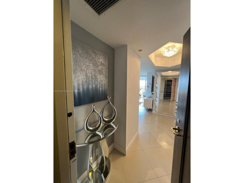 This beautifully remodeled unit combines modern elegance with - Beach Condo for sale in Aventura, Florida on Beachhouse.com