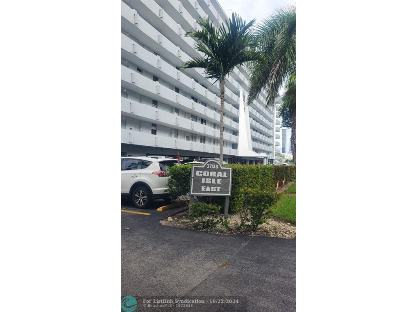 ***Wow*** -What a tremendous view of the intercoastal waterway - Beach Condo for sale in North Miami Beach, Florida on Beachhouse.com