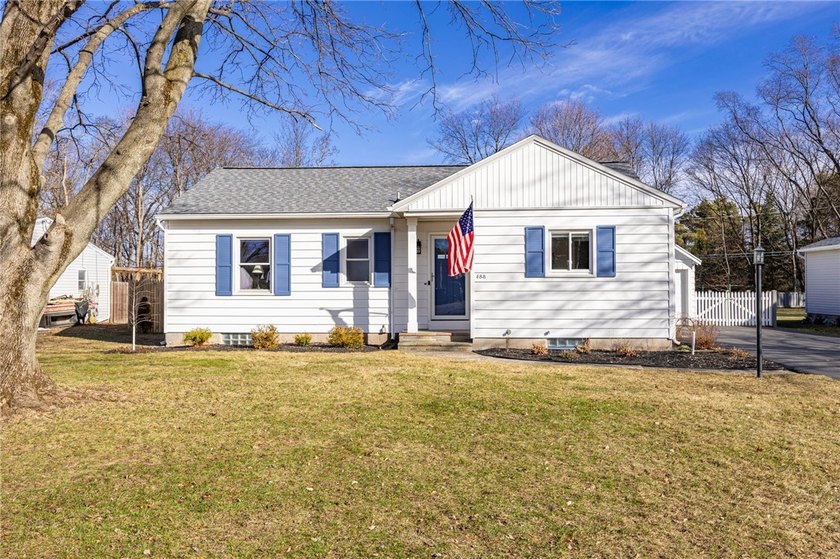 Open House Sunday 3/22 @11-1pm.This move-in-ready ranch offers - Beach Home for sale in Webster, New York on Beachhouse.com