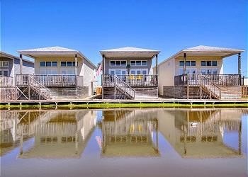 Upscale home located in the heart of Port Aransas! Detached - Beach Condo for sale in Port Aransas, Texas on Beachhouse.com