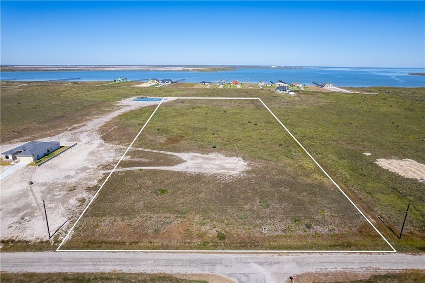 Discover the peace and open space of Sunset Bay, a quiet - Beach Acreage for sale in Rockport, Texas on Beachhouse.com