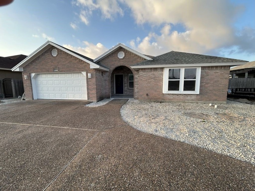 Beautifully updated Padre Island home offering modern style and - Beach Home for sale in Corpus Christi, Texas on Beachhouse.com