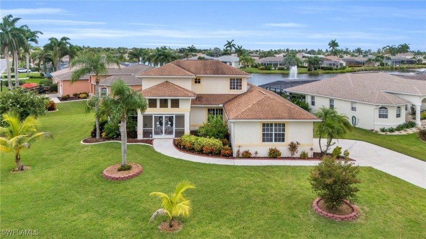 LAKEFRONT Oversized Corner Lot Home in S. Ft. Myers Winkler - Beach Home for sale in Fort Myers, Florida on Beachhouse.com