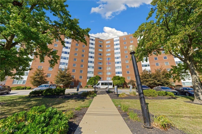 Welcome home to the Lake House - this one bedroom, one bathroom - Beach Condo for sale in Lakewood, Ohio on Beachhouse.com