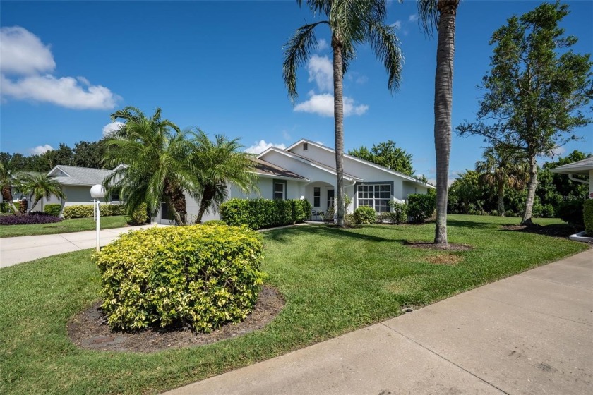 This bright and inviting 2 bedroom, 2 bath home is located in a - Beach Home for sale in Bradenton, Florida on Beachhouse.com