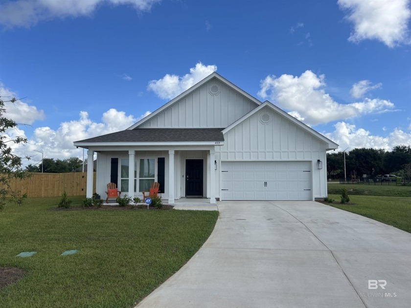 Beautiful new home located in the Villages at Craft Farms. This - Beach Home for sale in Gulf Shores, Alabama on Beachhouse.com