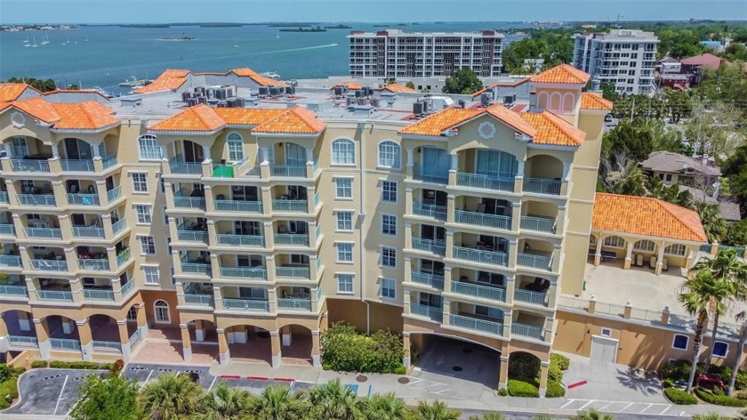 JUST LISTED -  Exquisite 2 bedroom and 2 bath waterfront condo - Beach Condo for sale in Clearwater, Florida on Beachhouse.com