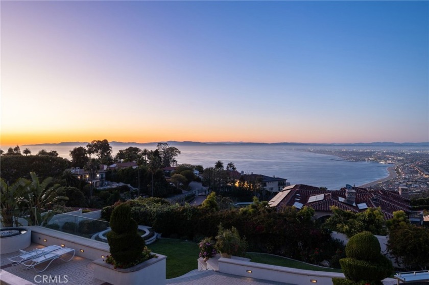 IS THAT VIEW REAL? IT IS REAL AND IT IS SPECTACULAR!  Welcome to - Beach Home for sale in Palos Verdes Estates, California on Beachhouse.com