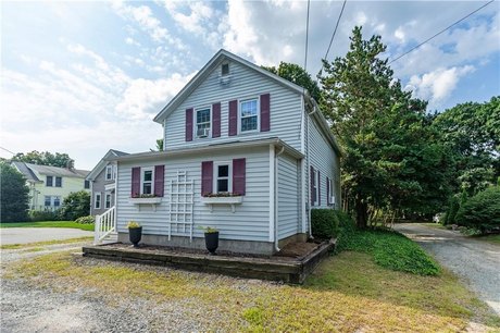 Check out this sweet screened porch on this Wickford area home - Beach Home for sale in North Kingstown, Rhode Island on Beachhouse.com