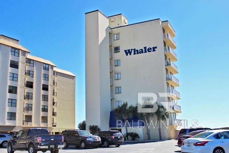 Nestled in the heart of Gulf Shores, this 2 bedroom 2 bath unit - Beach Home for sale in Gulf Shores, Alabama on Beachhouse.com