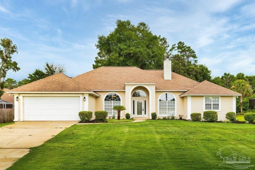 Welcome to this beautifully remodeled light and bright home in - Beach Home for sale in Navarre, Florida on Beachhouse.com