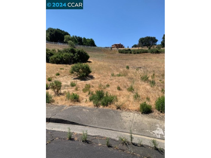 Perfect place to build your custom dream home. Located in the - Beach Lot for sale in Vallejo, California on Beachhouse.com