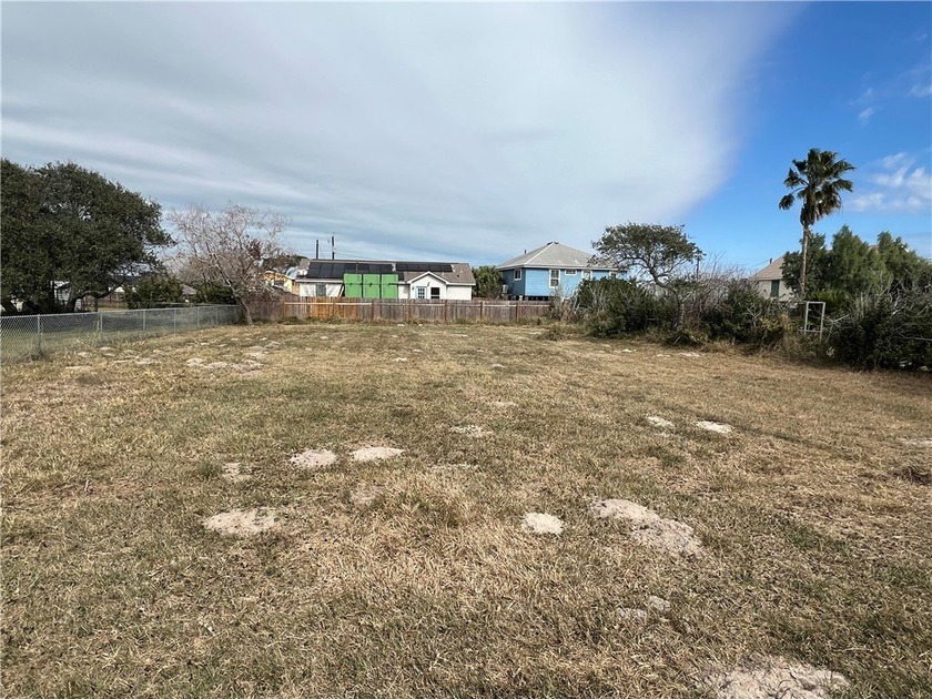 Discover the unique opportunity to build your dream home on a - Beach Lot for sale in Corpus Christi, Texas on Beachhouse.com