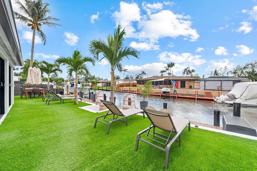 WATERFRONT DUPLEX in Dania Beach, on an ocean-access canal--a - Beach Townhome/Townhouse for sale in Dania, Florida on Beachhouse.com