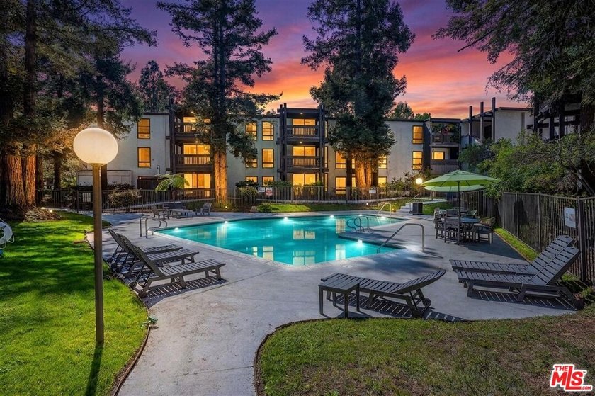 Welcome to your opportunity to own a beautifully remodeled - Beach Condo for sale in Playa Del Rey, California on Beachhouse.com