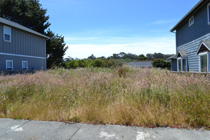 Nice, affordable building lot! Very cute development that feels - Beach Lot for sale in Mckinleyville, California on Beachhouse.com