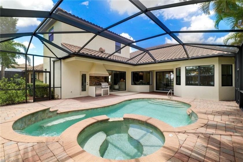 GOLF MEMBERSHIP INCLUDED. This *Toscana Grande* is perfectly - Beach Home for sale in Bonita Springs, Florida on Beachhouse.com