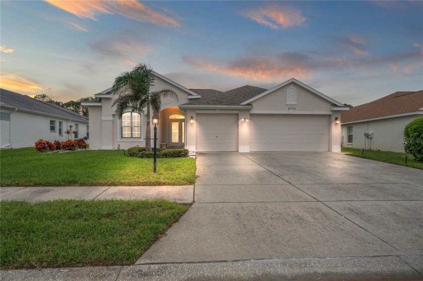 Welcome to exquisite retirement living! 2002 Built Block Single - Beach Home for sale in New Port Richey, Florida on Beachhouse.com