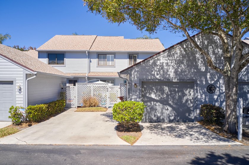 This Beautiful townhouse offers exceptional style and comfort - Beach Townhome/Townhouse for sale in Hobe Sound, Florida on Beachhouse.com