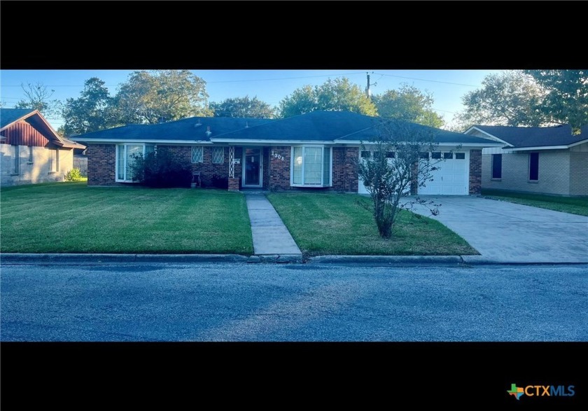 This lovely three-bedroom, one-and-a-half-bath with an attached - Beach Home for sale in Port Lavaca, Texas on Beachhouse.com