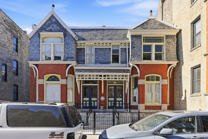 A rare and distinguished single-family offering in prime East - Beach Home for sale in Chicago, Illinois on Beachhouse.com