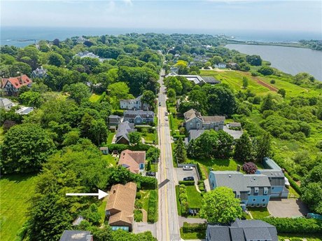 Situated on sought-after Coggeshall Ave., this beach cottage - Beach Home for sale in Newport, Rhode Island on Beachhouse.com