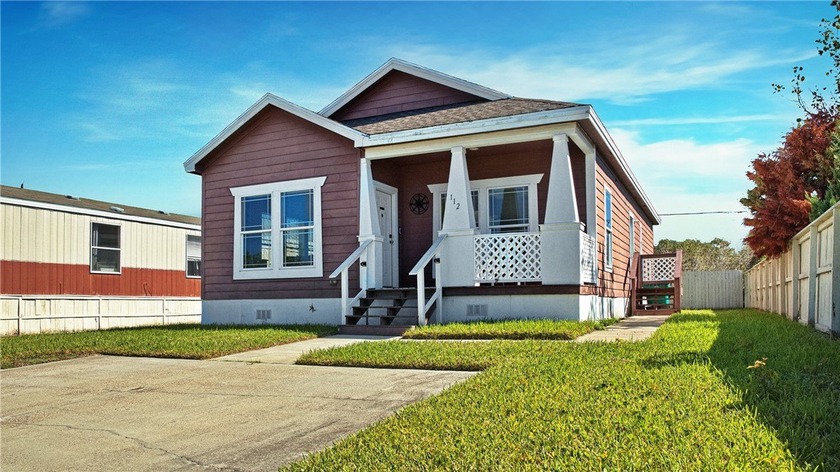 Are you looking for a starter home or maybe even a short-term - Beach Home for sale in Aransas Pass, Texas on Beachhouse.com