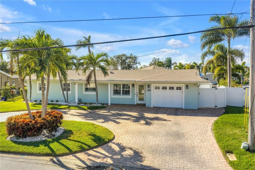 Under contract-accepting backup offers. This beautifully - Beach Home for sale in St. Petersburg, Florida on Beachhouse.com