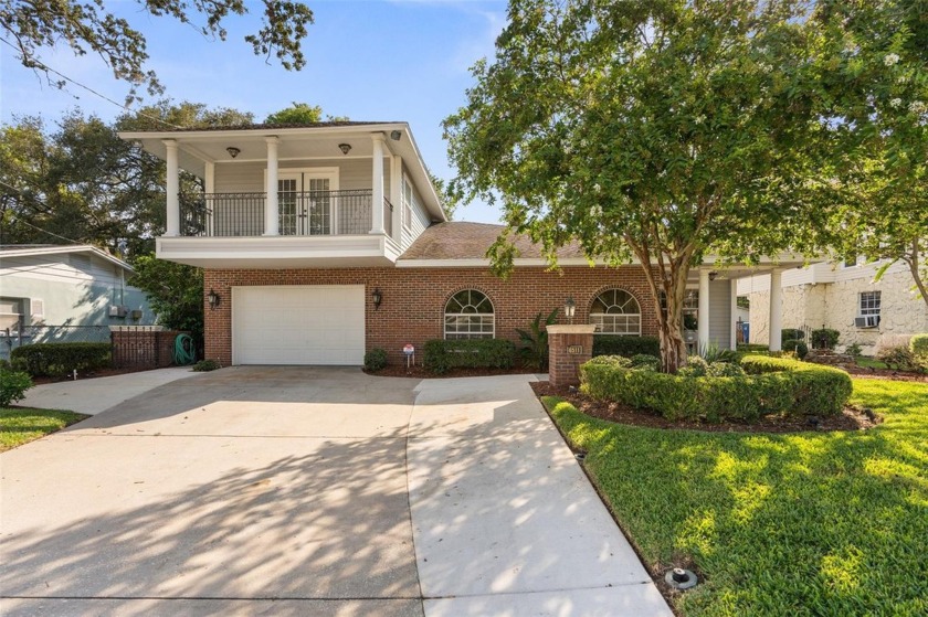 Welcome to River Road! This is one of the most exclusive - Beach Home for sale in New Port Richey, Florida on Beachhouse.com