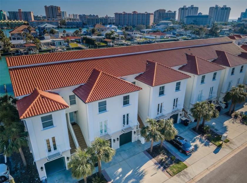 PREMIER WATERFRONT TOWNHOME + PRIVATE BOAT DOCK + EXPANSIVE - Beach Townhome/Townhouse for sale in Clearwater Beach, Florida on Beachhouse.com