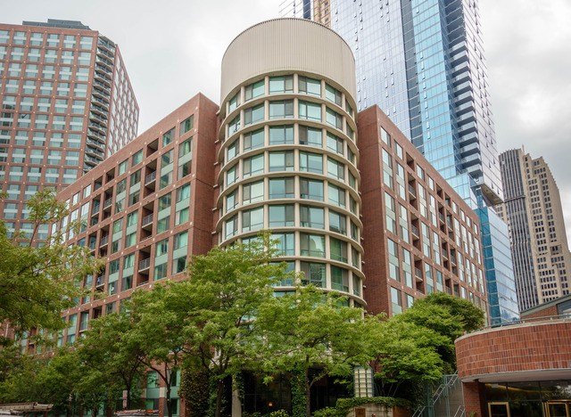 Very spacious one bedroom with great Lake and River views - Beach Condo for sale in Chicago, Illinois on Beachhouse.com