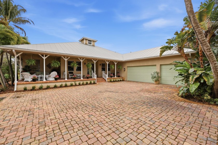 Welcome to 2412 SE Saint Lucie Blvd -- a fantastic opportunity - Beach Home for sale in Stuart, Florida on Beachhouse.com