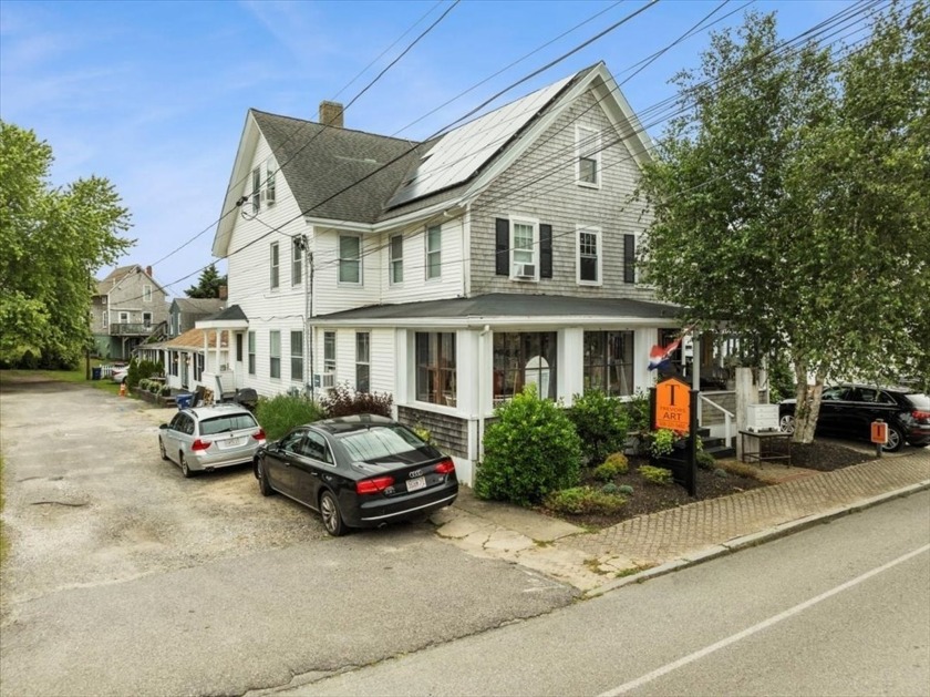 Amazing opportunity to own this mix-use building in beautiful - Beach Commercial for sale in Wareham, Massachusetts on Beachhouse.com